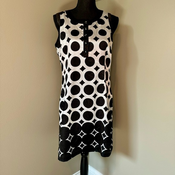 BCBGMaxazria‎ sleeveless black and white dress dots & diamonds pattern size M - Picture 4 of 4